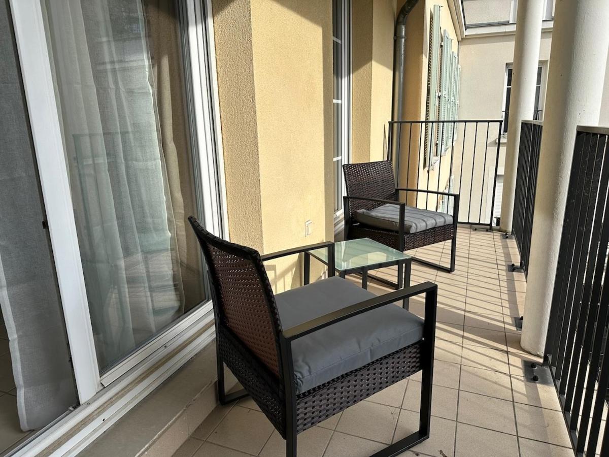 L'Escale Du Trianon Apartment Льо Плеси-Робенсон Екстериор снимка