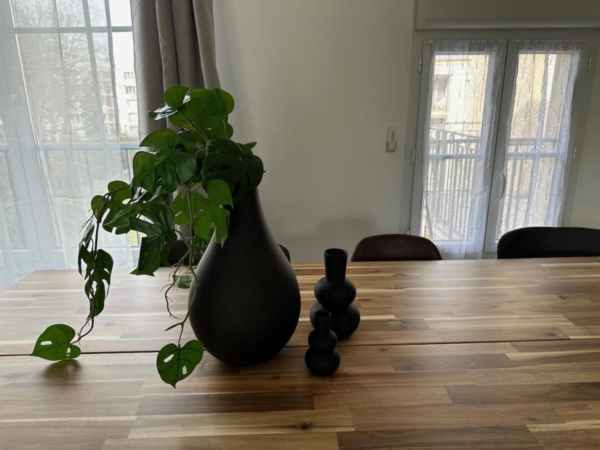 L'Escale Du Trianon Apartment Льо Плеси-Робенсон Екстериор снимка