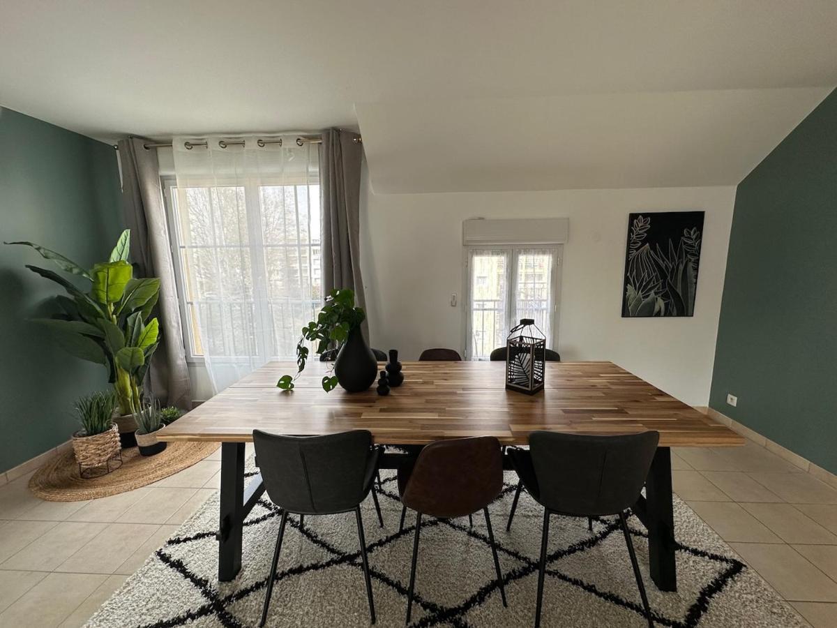 L'Escale Du Trianon Apartment Льо Плеси-Робенсон Екстериор снимка