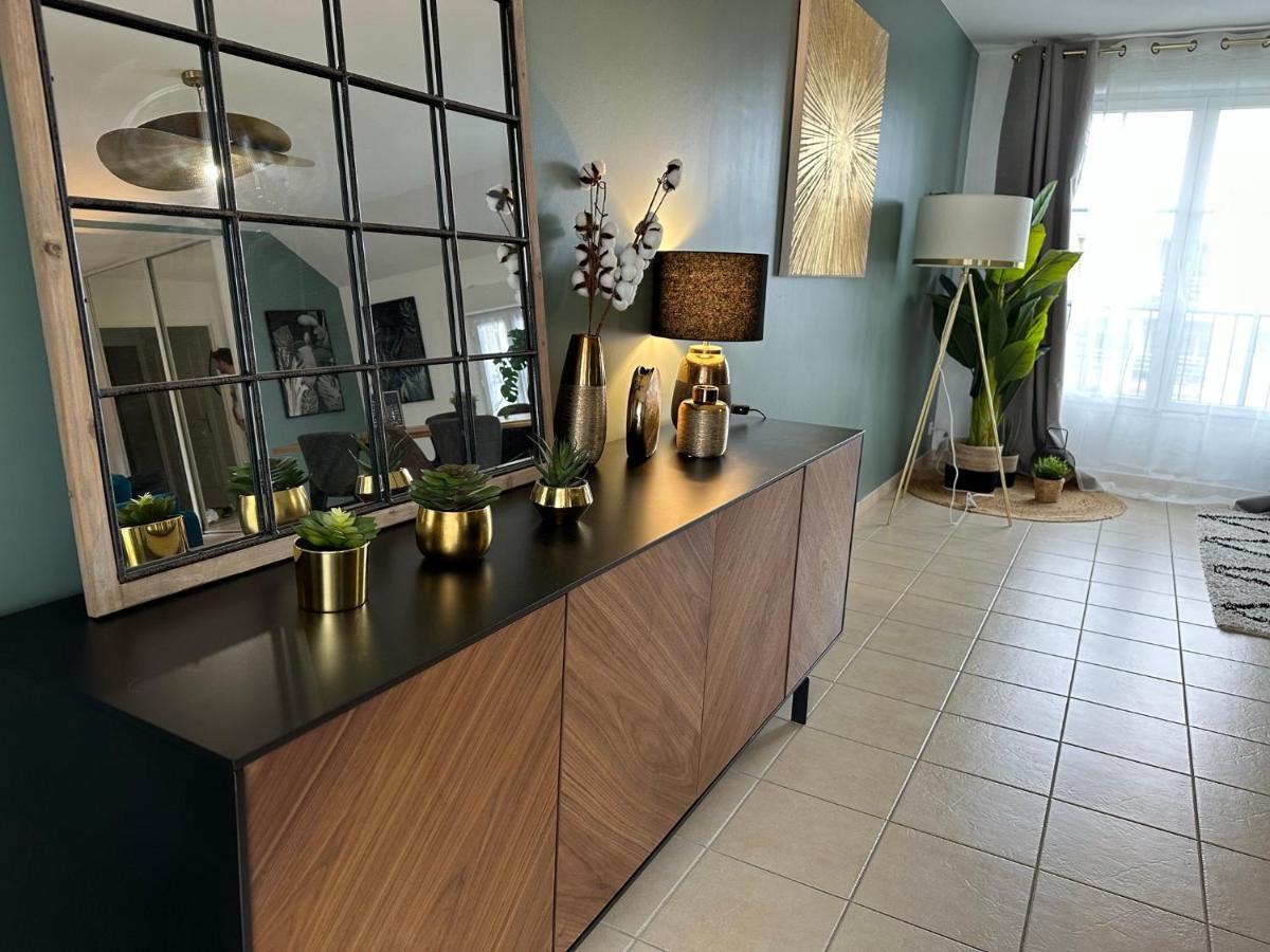L'Escale Du Trianon Apartment Льо Плеси-Робенсон Екстериор снимка